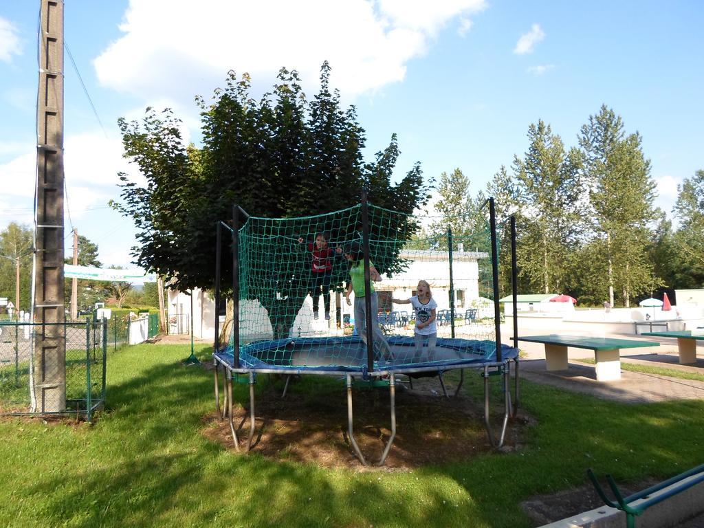 Camping Les Pinasses La Chapelle  Kültér fotó